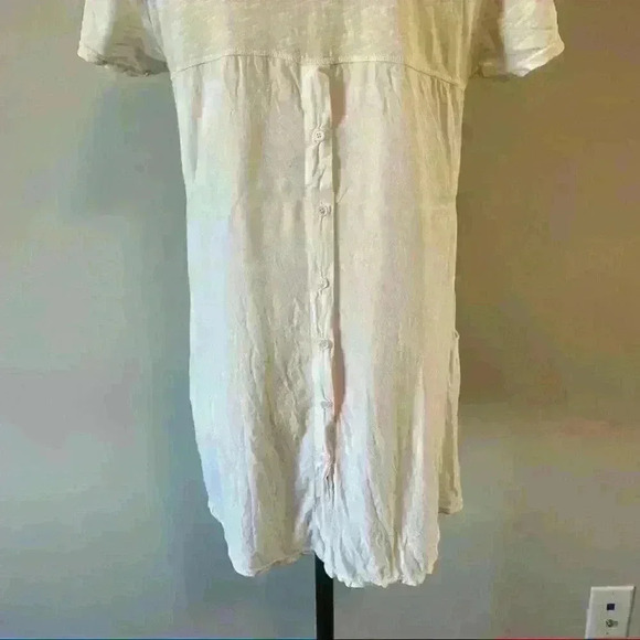 Anthropologie Left Of Center Scoop Neck White Oversized T-Shirt Button Up Back - Picture 11 of 12